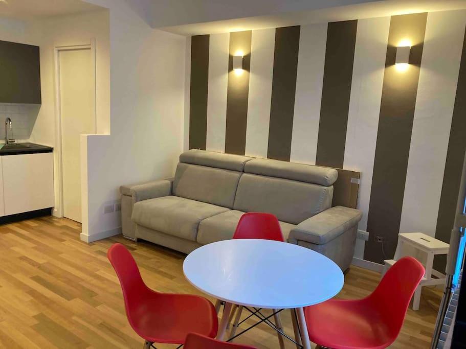 Vila Bilocale Zona Bocconi-Navigli Milán Exteriér fotografie