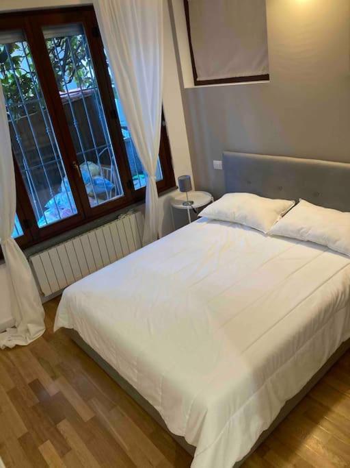 Vila Bilocale Zona Bocconi-Navigli Milán Exteriér fotografie